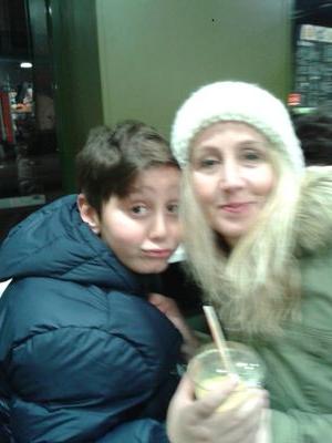 valelondon6's profile picture. 