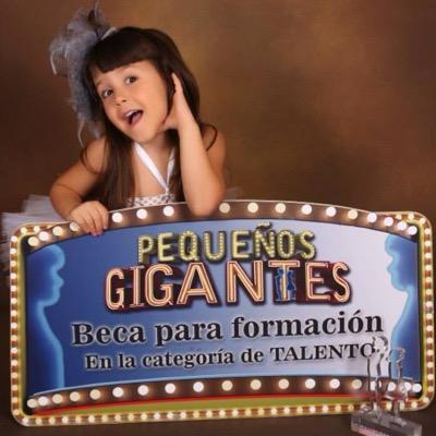 TRIANA PEQUEÑOS GIGANTES OFICIAL. Facebook y YOUTUBE: Triana Pequeños Gigantes INSTAGRAM: @mama_triana_pgigantes TENGO UN SUEÑO..SER CANTANTE Y ACTRIZ!