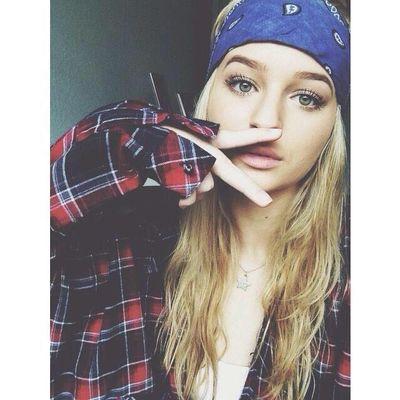 Brenda Tiretti.
single;20
