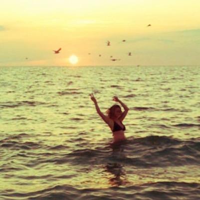 Health enthusiast. Tree hugger. Beach bum. Coffee addict. Book nerd. Dog lover. Yachtie. Lover of life & all things in it.