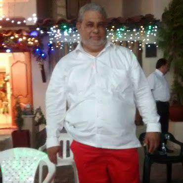 Economista de la Universidad de Cartagena, Especialista en Finanzas, Par Academico de CONACES, Decano Unidad De Administracion y Turismo De la ITCMB