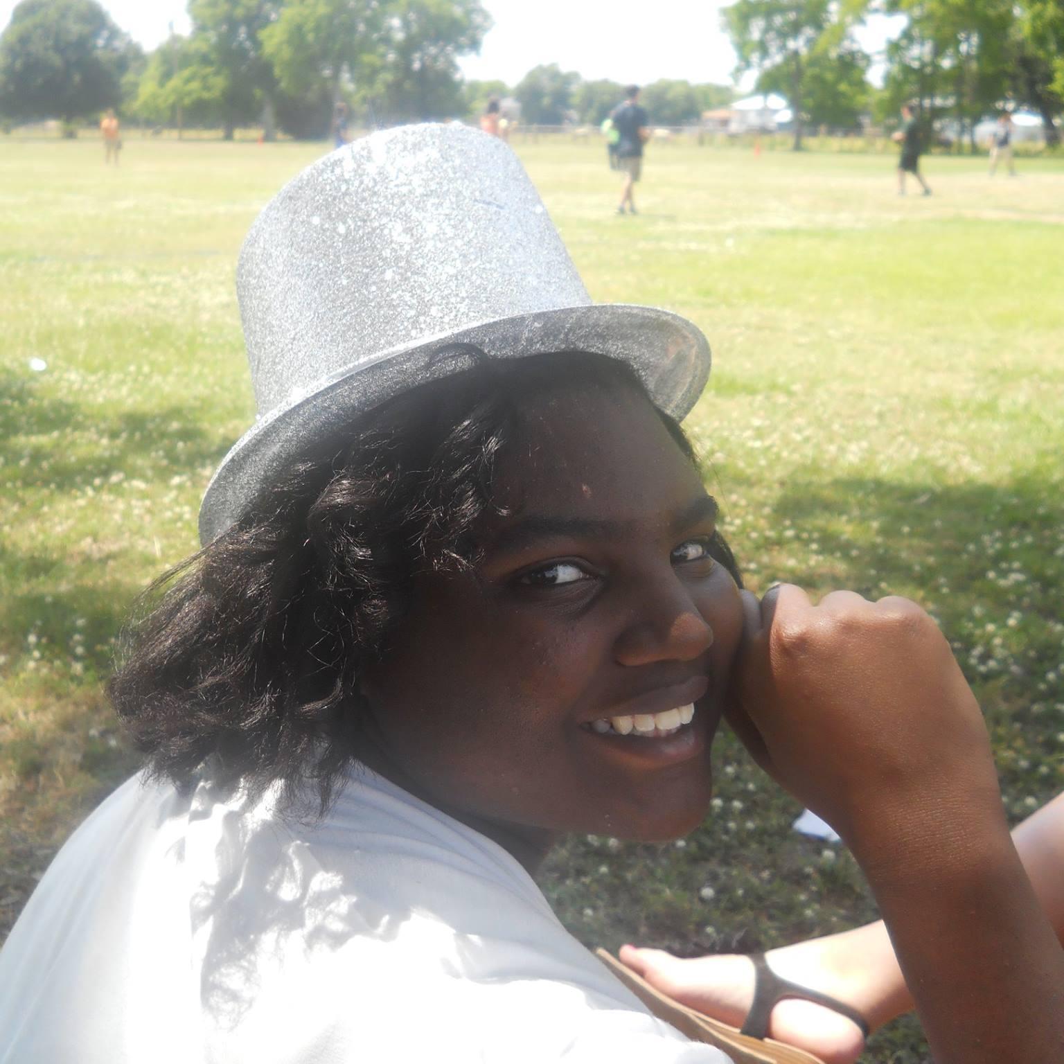 Hey everybody!!! My name is Paris. A 16 year old girl, just trying to make the best of life. Don't like me then get the fuck.