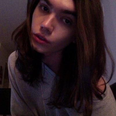 ApterousSeraph's profile picture. Drag Queen, stripper, oh — and obviously incredibly hot | 19 | mutant | queer