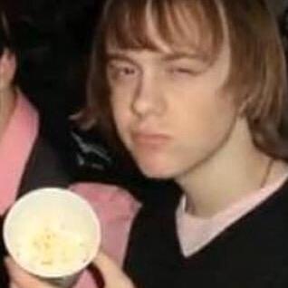if youre reading this congrats, i followed you and that means ellington would fuck you!