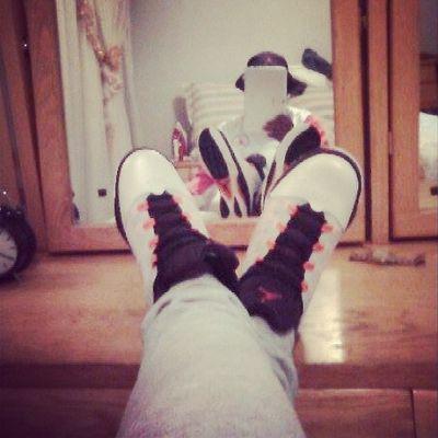 Crazy , funny , awesome and stupidly brave a sum description of me !