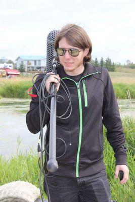 Location sound engineer for film/tv in YEG. DC Comics fan boy extraordinare