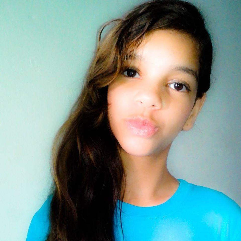 cecilia_barone's profile picture. sou uma flyer mais 0/3 e 1/5 1D