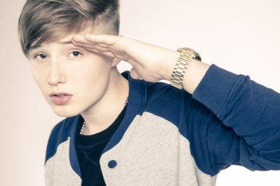 ~im a real celebrity singer~
~I'M a real celebrity dancer~
~a Songwriter~
~Famous~
~named after a real princess~
~Teen crush:Isac Elliot