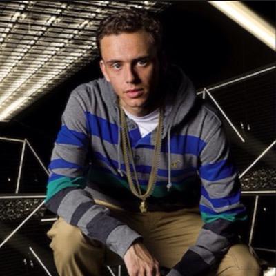 I'm just a rapper who finally blew up, making my name. Only doing this because the one I love is by my side. ||Parody|| ||RP 21+|| ||Engaged|| #RattPack