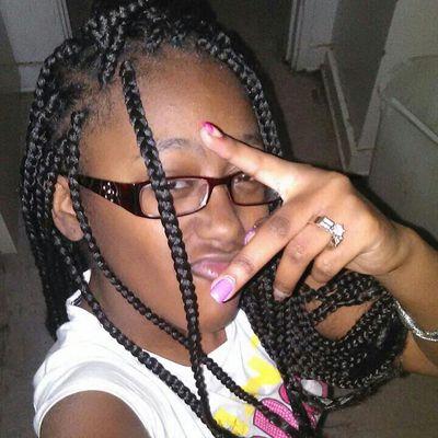 QueenK a girl that always we swag out