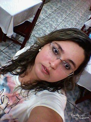 Lutadora...Me admiro!
Minha garra, luta, persistência,  principalment pela paciência, generosidad e pela minha honestidade
Me declaro 
 Mulher Vitoriosa
