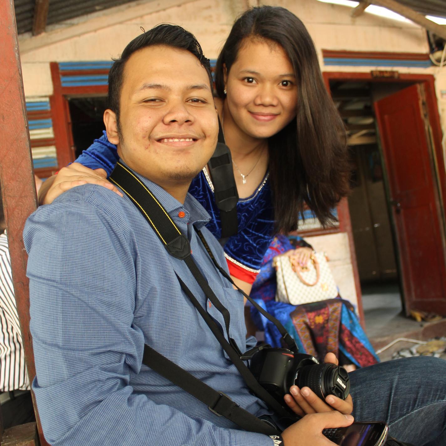 |FK|UNJ'10|ILOVE`JESUS|(©3©)9|3 DAD & MoM 3 Nago :)
 Walaupun dunia mengecewakan, tapi Tuhan tidak mengecewakan ku !