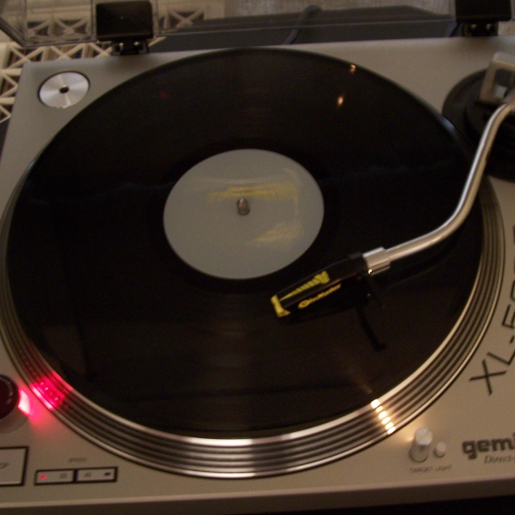 SeventhTony's profile picture. Music addicted! Sometimes DJ. Vinyl Collector. NYC Lover! I post what I’m listening to mostly. 🏳️‍🌈 🎧 🎮 🎥 ♑️ he/him