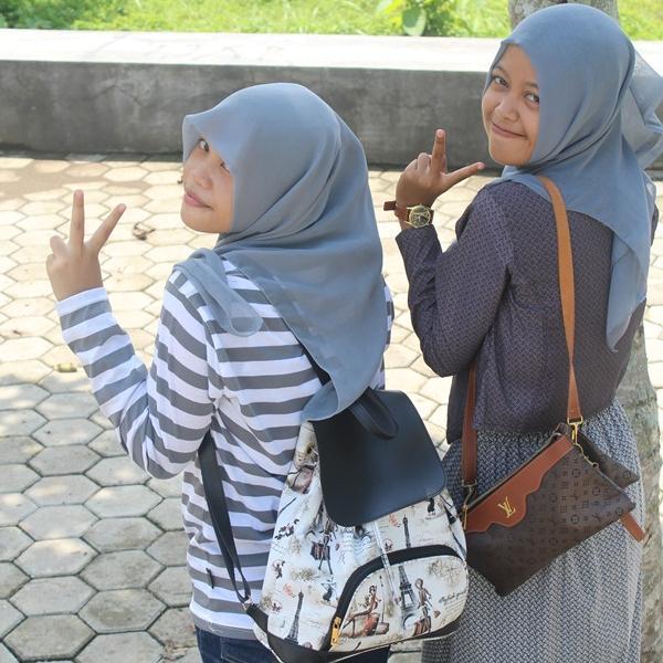 I'm Asri Lestari Setiawan, I'm school in Vocational High School 1 Banjar. Follow Back Just Mention :)