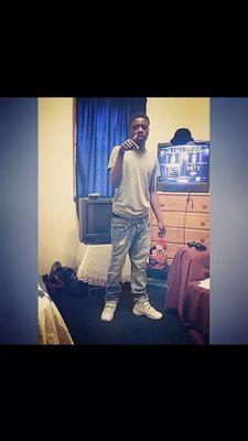 backboyDamar843's profile picture. 