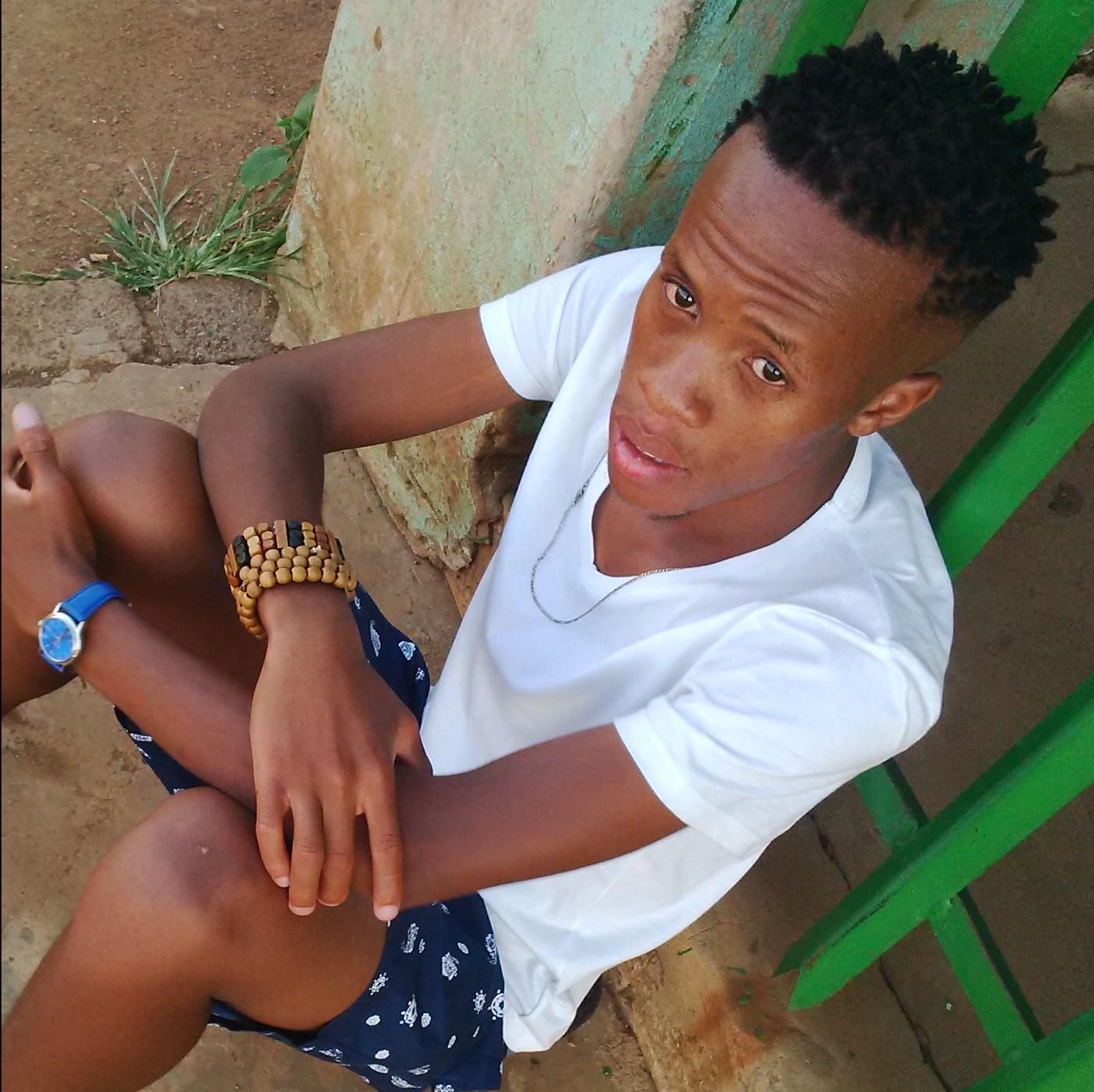 SnotiGodSon's profile picture. •Footballer #4
•Management Assistant Student(Final Year)
•Fashion Lover
•Forever smiling =)
•always real
•Christian 
   IG: T2radebe_2 
•khosi fan ;)