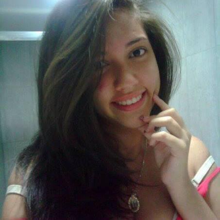 Venezolana/ Técnico Medio en Química/ Comerciante/ Recreadora/