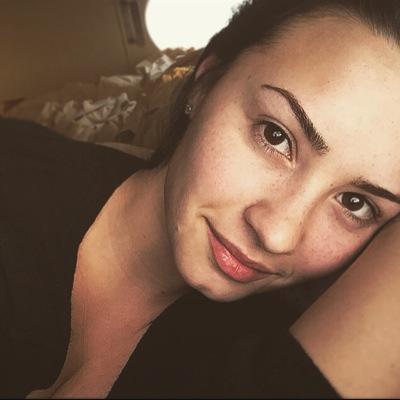 •Do more of what makes you happy• Photography|Coffee|Music|Naps|Youtube|Demi Lovato✨