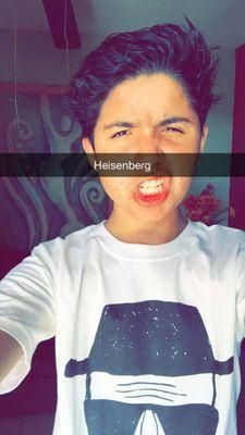 Amo a @carloszatarain :3 Siguan a @carloszatarain es muy lindo :3 *--* #Cazaters *w*