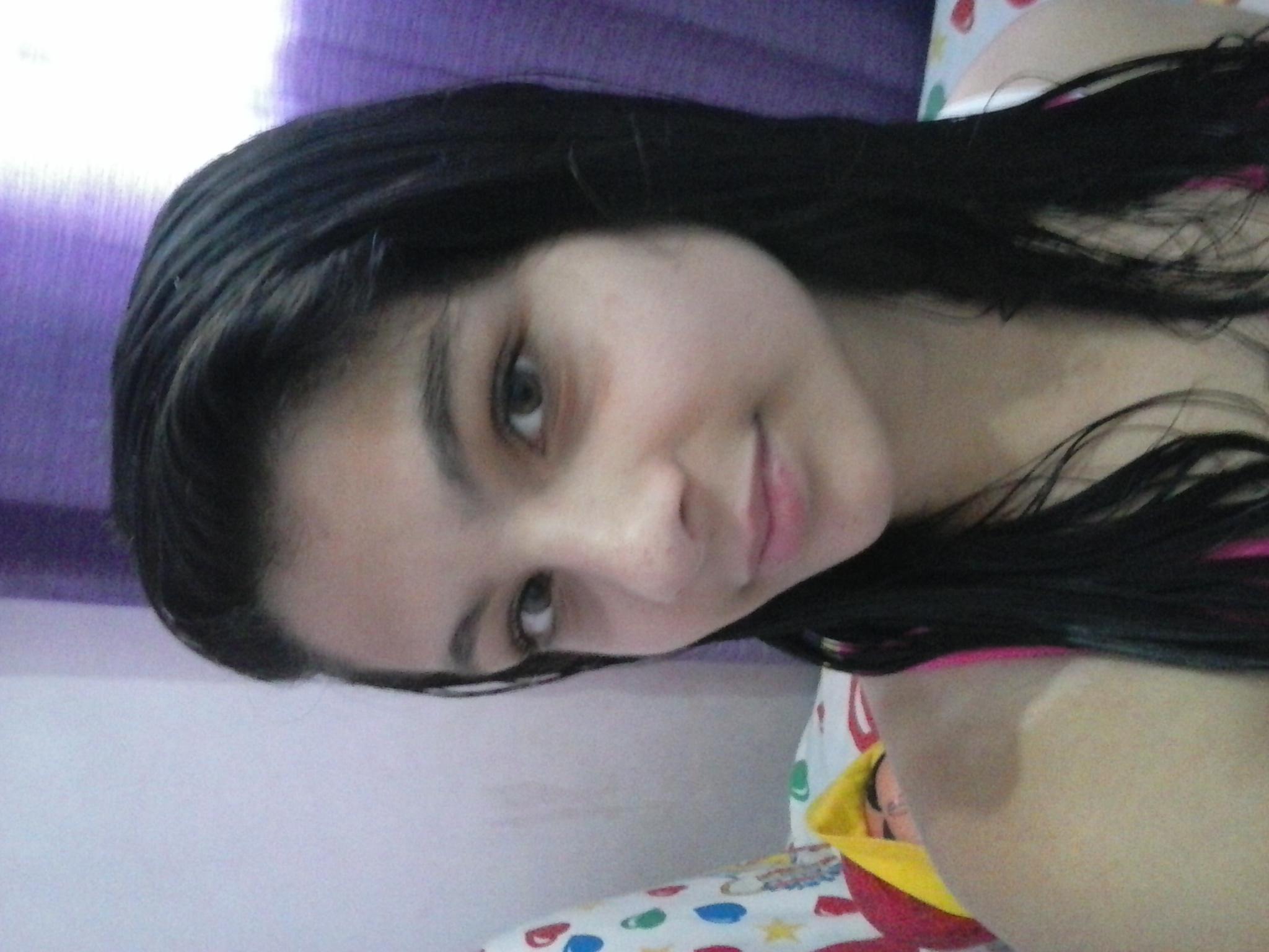 albunioyasmin12