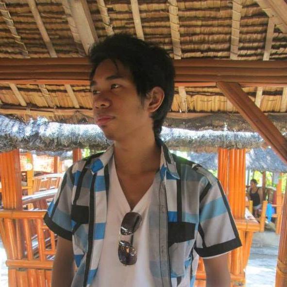 brentskieeU's profile picture. has a wife and kid