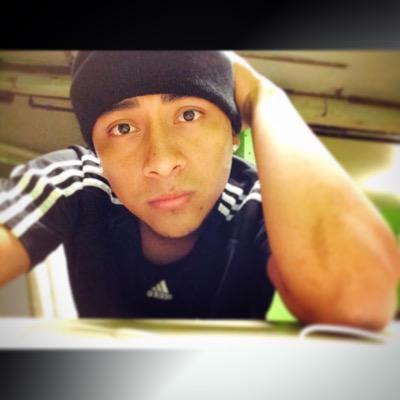 ironico es tener que cerrar mis ojos para poder ver tu rostro