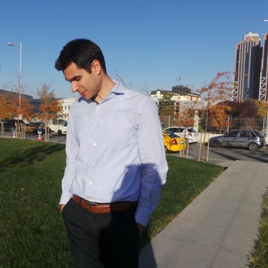 okur yazar, futbol tutkunu, milliyetçi, ülkücü, vatanperver...