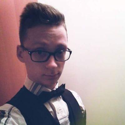 Custers_Revenge's profile picture. Né à côté d'une megadrive, marié avec depuis. Musicos dans l'âme