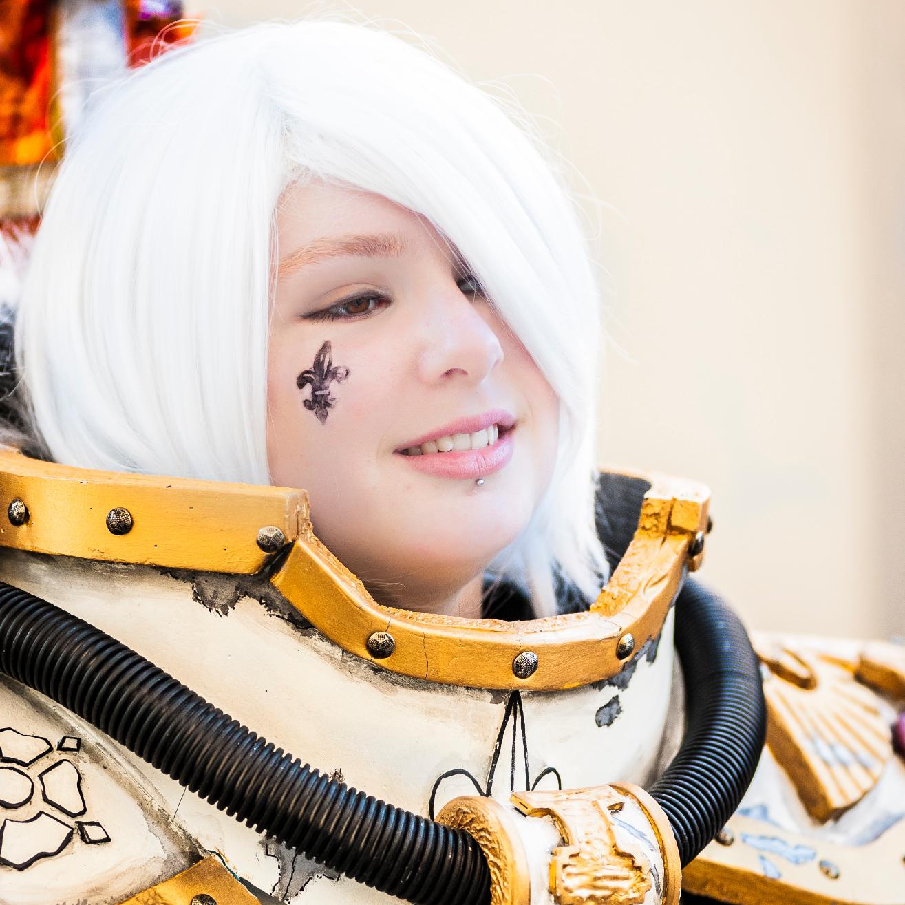 Awkward cosplayer, and art store employee.