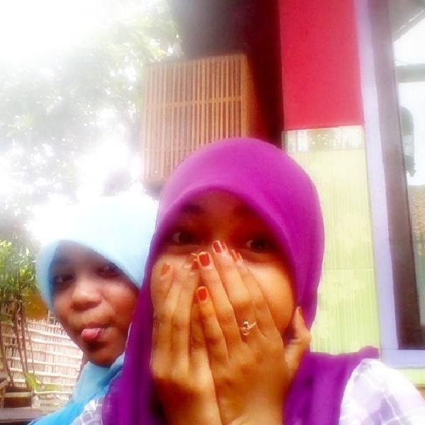 dewinisa_afifah's profile picture. 