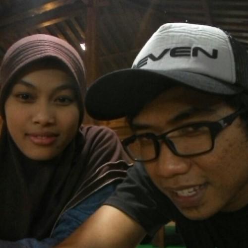 atik_winarni's profile picture. hal yg paling indah adalah saat qt  masih di beri nafas untuk hidup,nikmat yg tak bisa di tukar dg nominal,dan cinta yg tulus,,