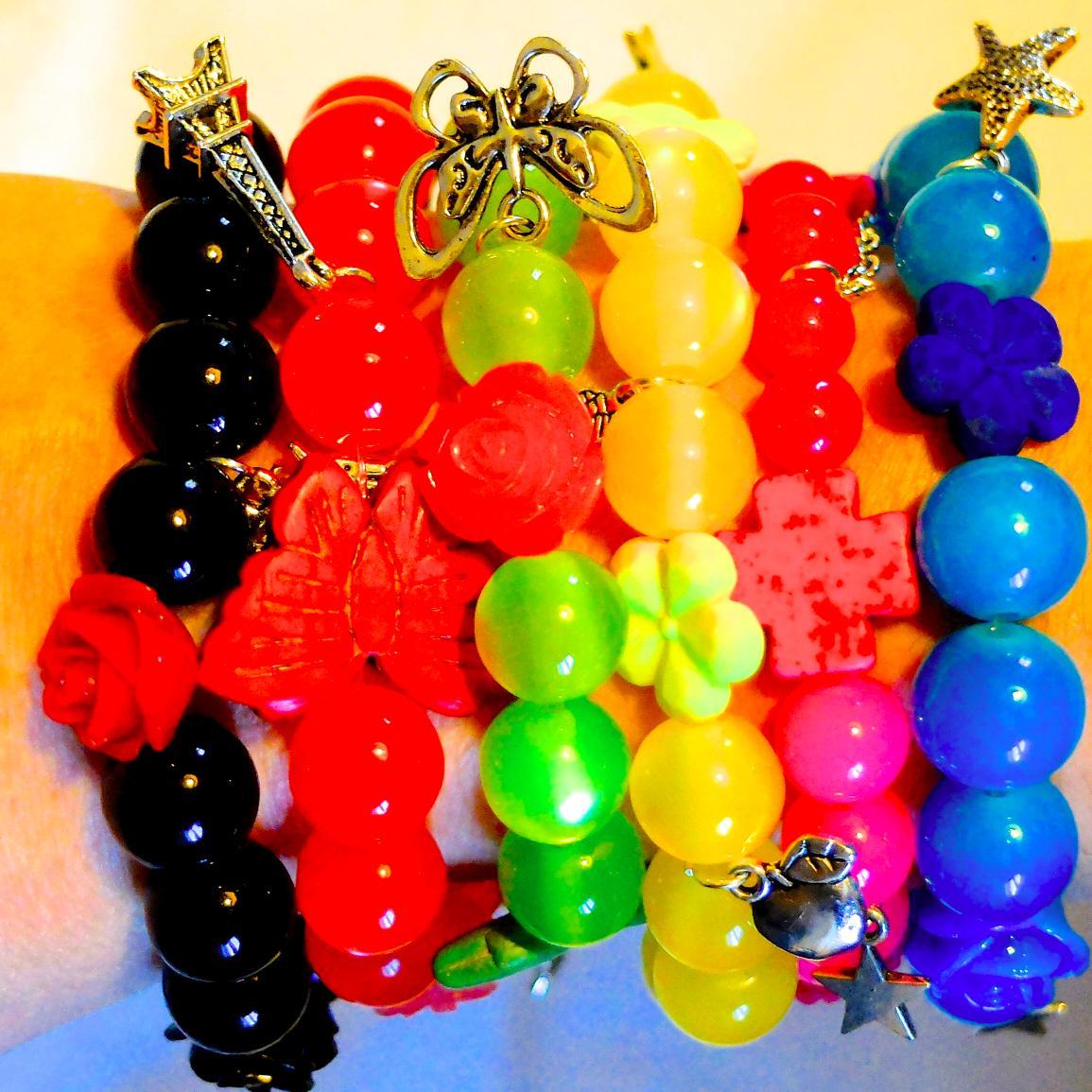 Créatrice de bijoux et accessoires.
