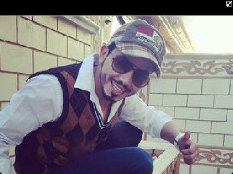 مهما كانت المسافه فأنتِ هُنا،  في القلب، في نَفسي،  و في أبتساماتي الساهيه.#احترم_تحترم