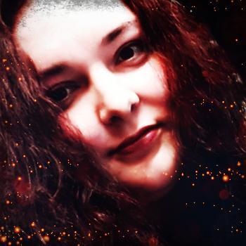 ~ Grafikdesignerin & Indie Autorin ~  Außerdem bastle ich sehr gerne Lesezeichen und andere Dinge. Impressum: https://t.co/FYBQAaEnZP