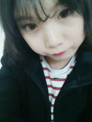 안녕하세요~♥저는 18살입니다