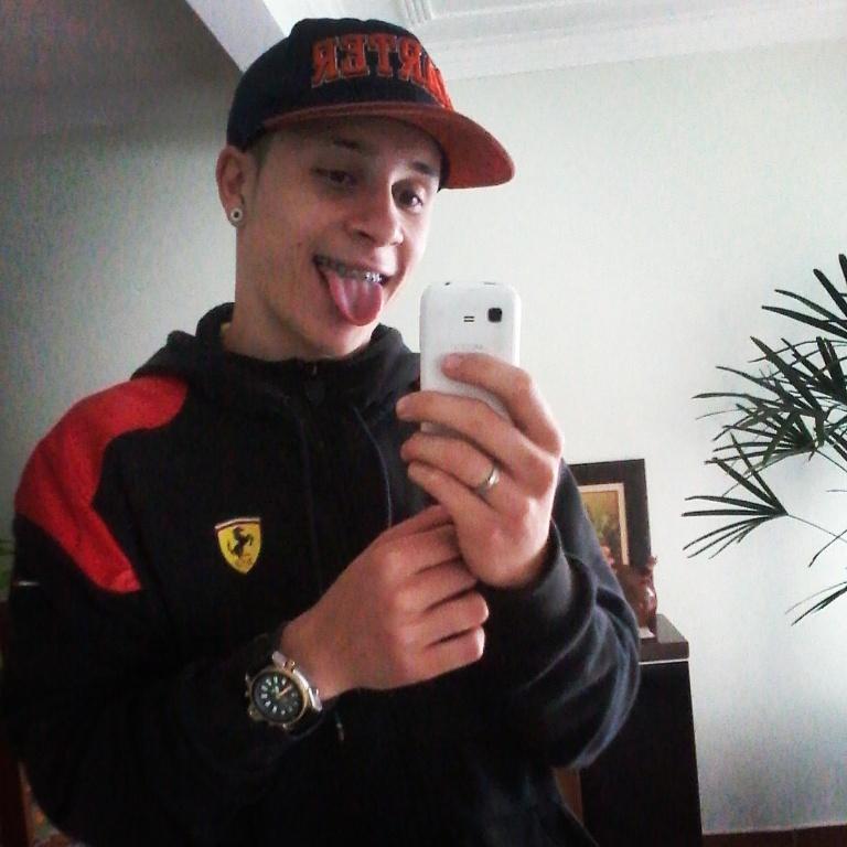 São Paulo ; zona sul Quer me conheçer me segue ! http://t.co/EARYsKK1W4