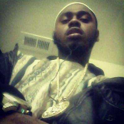 1 minute am in the studio next second I got the feds lookin to lock me. but they cant stop kadafee cuz moves to swift like the mazeratie.