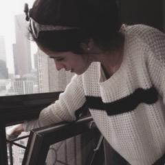 FOLLOW @Oopsmyjauregui thx ly