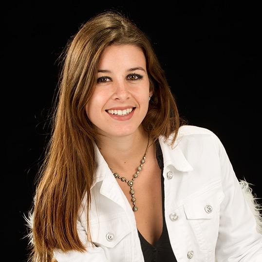 Estelaibz's profile picture. 👾 Videojuegos & Stream en https://t.co/VHHqdGU29C
📝 A veces escribía sobre pan en https://t.co/eBTCFF9w4H
🍞 Trabajo en #forncancoves