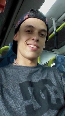 Insta : Guiihenri_                                 Snap : guihenriqee