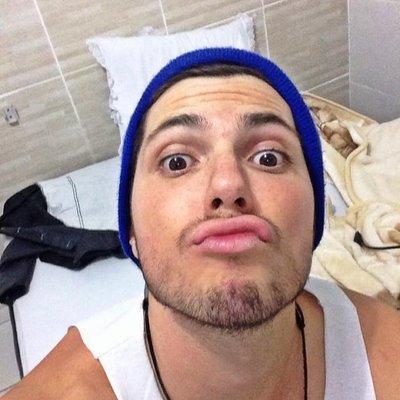 O Destino nos uniu para sempre
Conheci meu amor dia 26/06/2014 
Matheus seguiu 14/09/2014