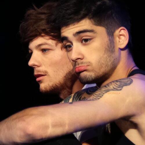 Bio em manutençao por falta de imaginaçao /Directioner e LBS ♡
