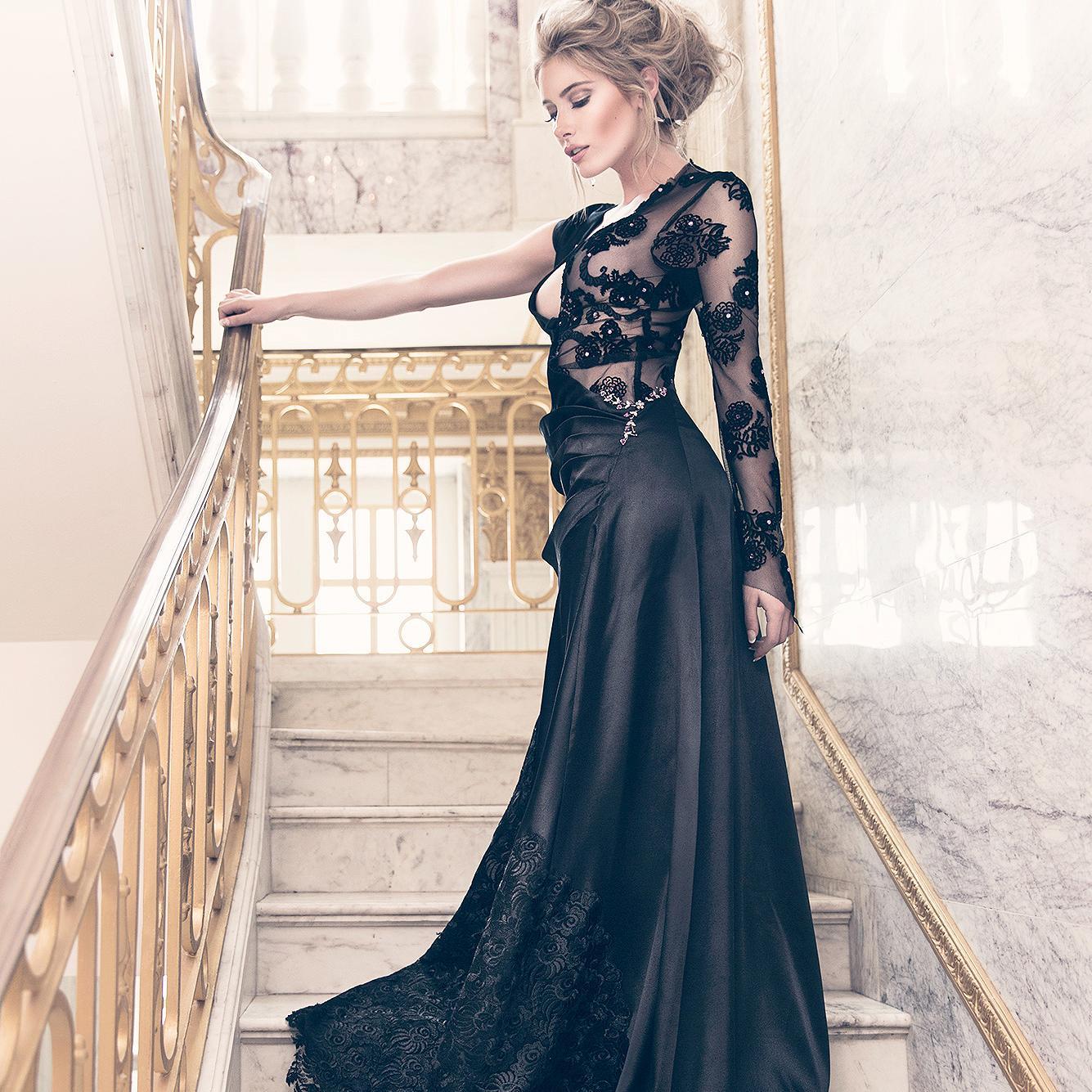 evadanhofer's profile picture. London-Based Fashion Designer