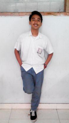me just me . a boy who still searching for his true identity and his part of life | follow me, know me, being friend with me :) @campursariclass
