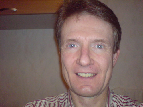 Length: 182 cm, Wight 70kg, Slitly red hair. Used to run, some years ago. 53 years old.