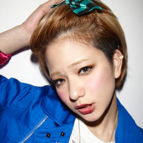 ファッションが大好きで、bot作っちゃいました♡お気に入りがあったらフォローよろしくね♡