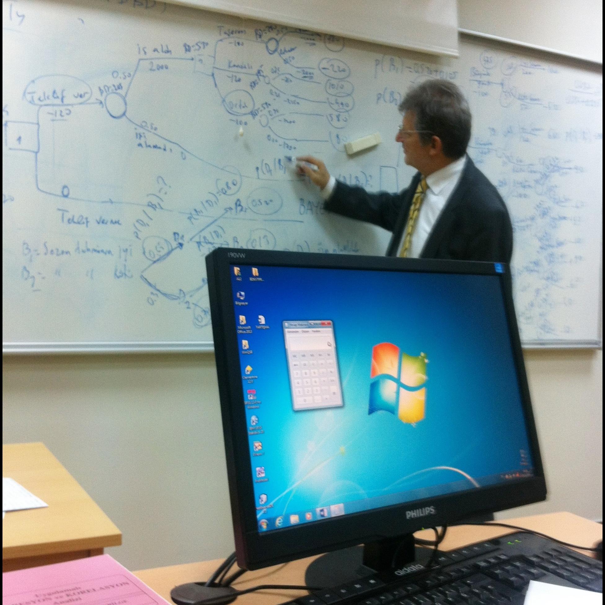 İstanbul Üniversitesi,İşletme Fakültesi (Emekli Profesör)