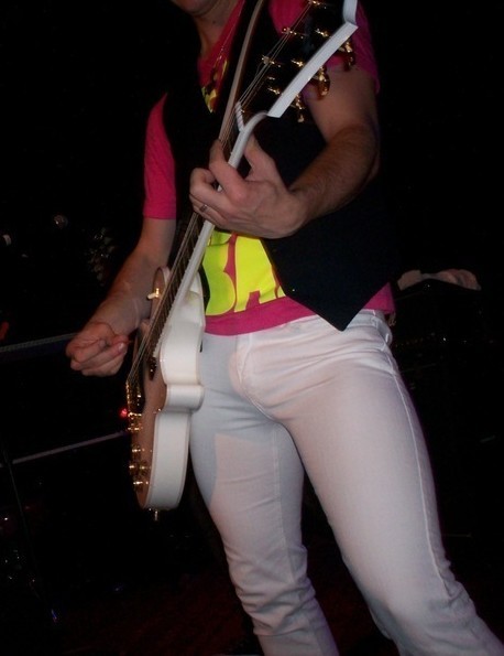 KevinJsPenis's profile picture. i am the sexy penis inside kevins pants.