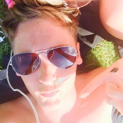 cameront474's profile picture. 