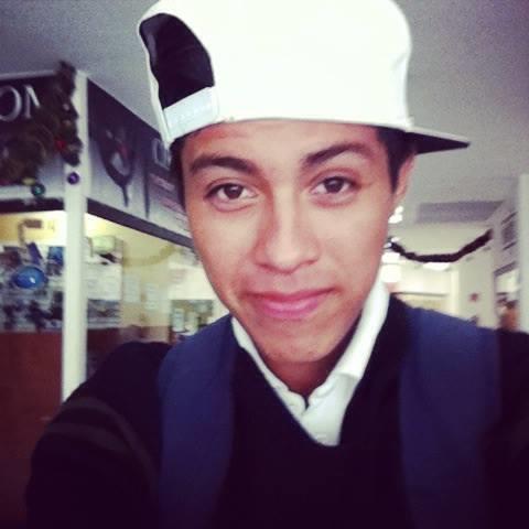 que ondap  soy Cristian Peña me gusta el bmx & los autos *u* soy un poco loco me gusta enfiestarme y fumar weed lmL